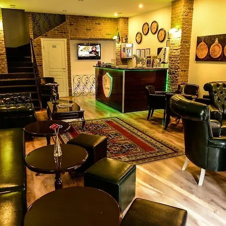 Lancelot Hotel