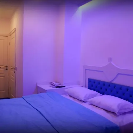 Lancelot Hotel