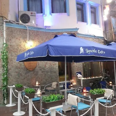 Lancelot Hotel 3*
