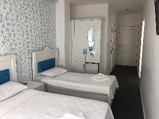 Lancelot Otel 3*